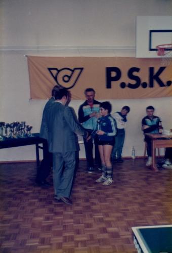 1985-5.-OM-10