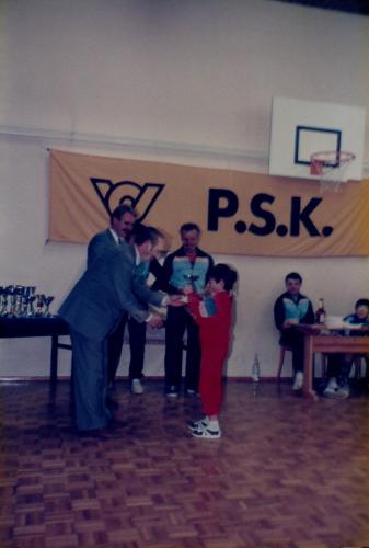 1985-5.-OM-11