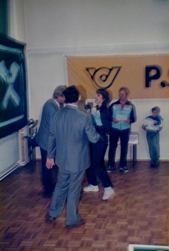 1985-5.-OM-13