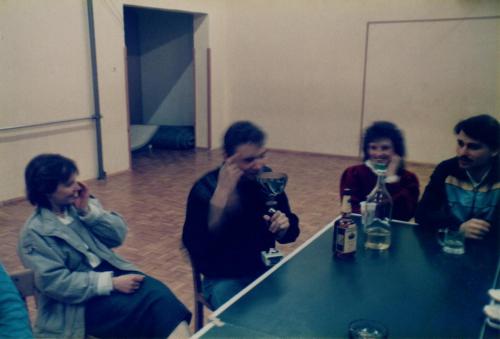 1985-5.-OM-19