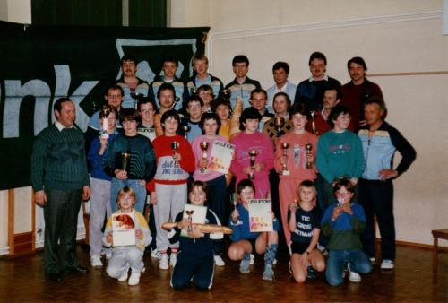 1986-6.-OM-17