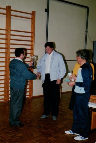 1986-6.-OM-8